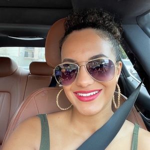 Meet your Posher, Rosa